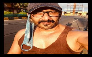 Arshad Warsi plans to sell kidneys after Rs 1,03,564 electricity bill